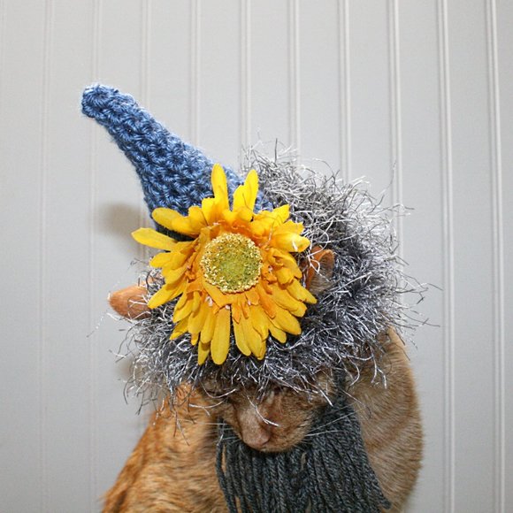 HAND CRAFTED Crochet Garden Gnome Dog Cat Hat Wig Beard Costume Photo Prop - Picture 3 of 9